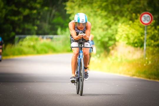 Maurice Curth in Aeroposition beim NeuseenMan 2026